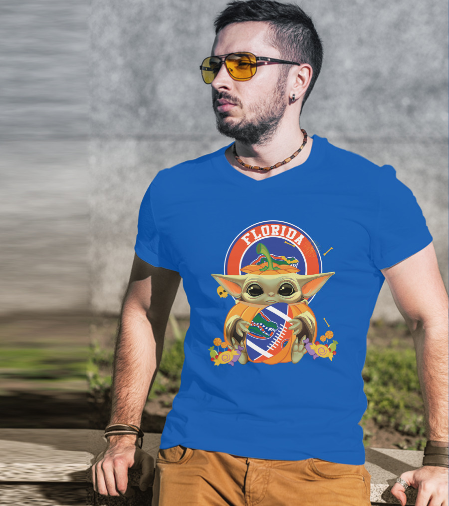 Florida Gators Halloween Pumpkin Baby Yoda Hug Football T-Shirt