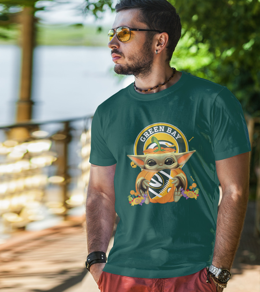 Halloween Pumpkin Baby Yoda Hug Green Bay Packers T-Shirt