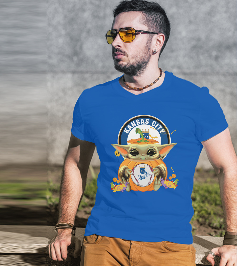 Halloween Pumpkin Baby Yoda Hug KC Royals Baseball T-Shirt