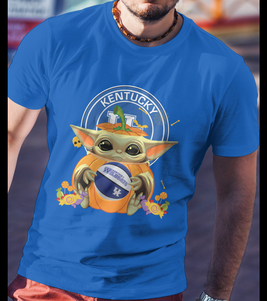 Halloween Pumpkin Baby Yoda Hug Kentucky Wildcats Basketball T-Shirt