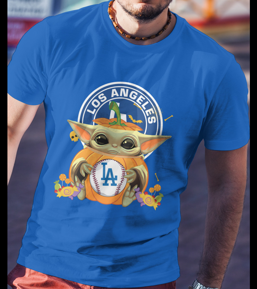 Los Angeles Dodgers Halloween Baby Yoda Hugging Pumpkin T-Shirt