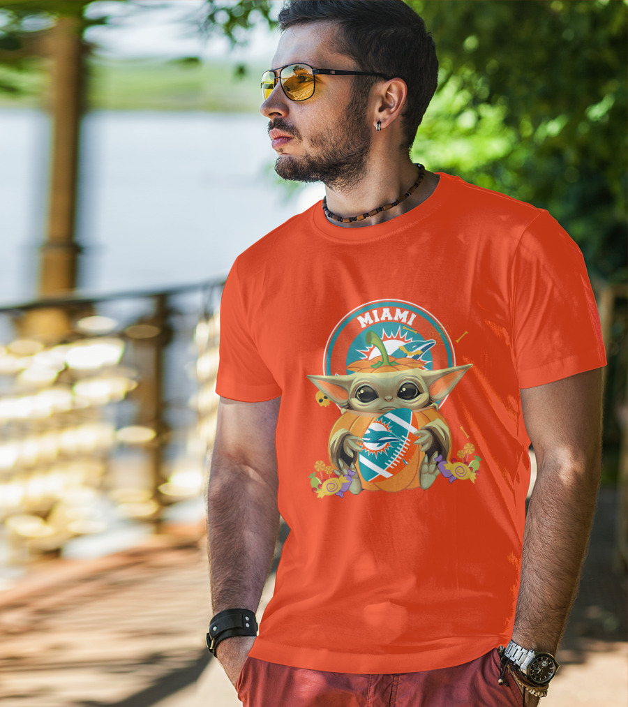 Halloween Pumpkin Baby Yoda Miami Dolphins Hug Football Candy Skulls T-Shirt