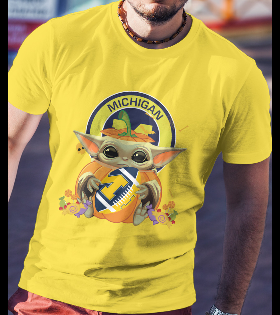 Halloween Pumpkin Baby Yoda Hug Michigan Wolverines Football T-Shirt