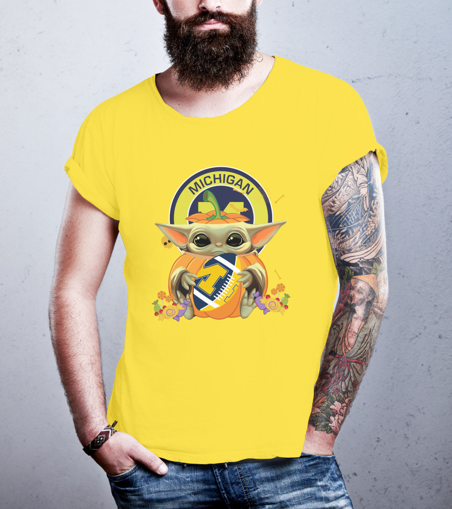 Halloween Pumpkin Baby Yoda Hug Michigan Wolverines Football T-Shirt