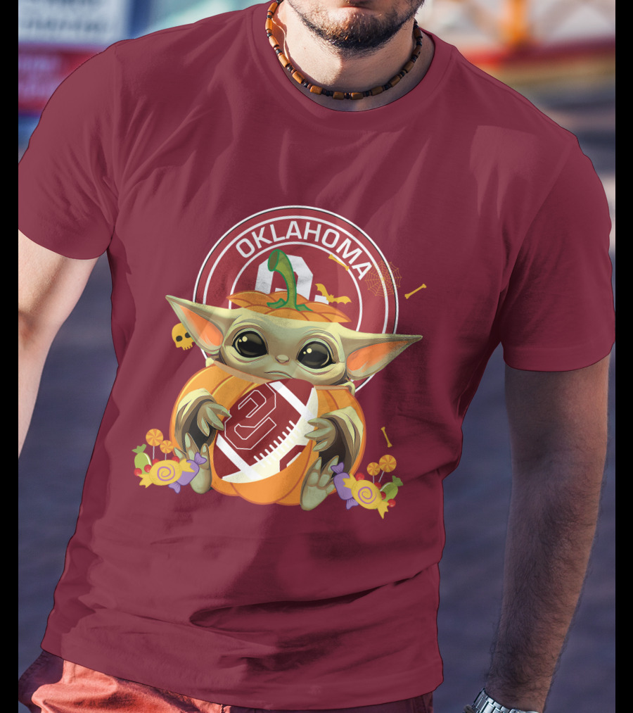 Halloween Pumpkin Baby Yoda Hug Oklahoma Sooners Football T-Shirt