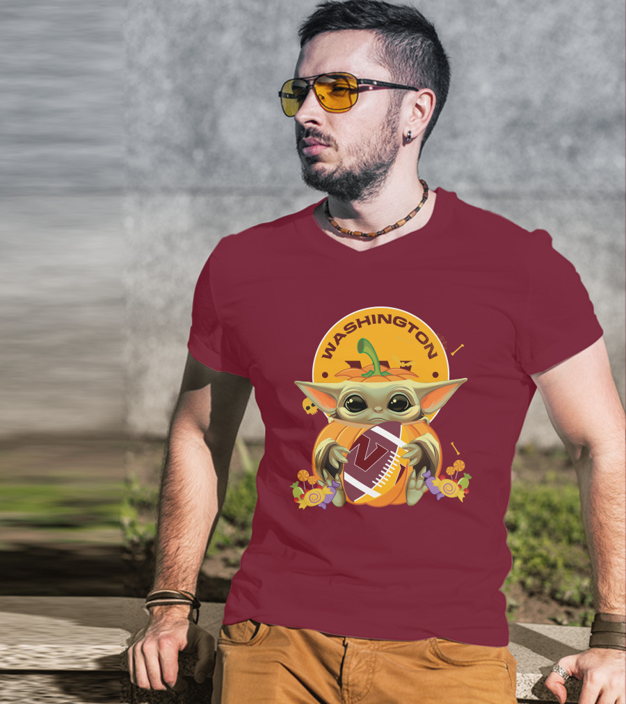 Halloween Baby Yoda Pumpkin Hugging Washington Football Team T-Shirt