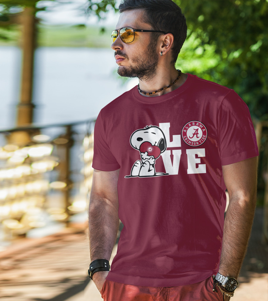 Snoopy Love Alabama Crimson Tide Football T-Shirt