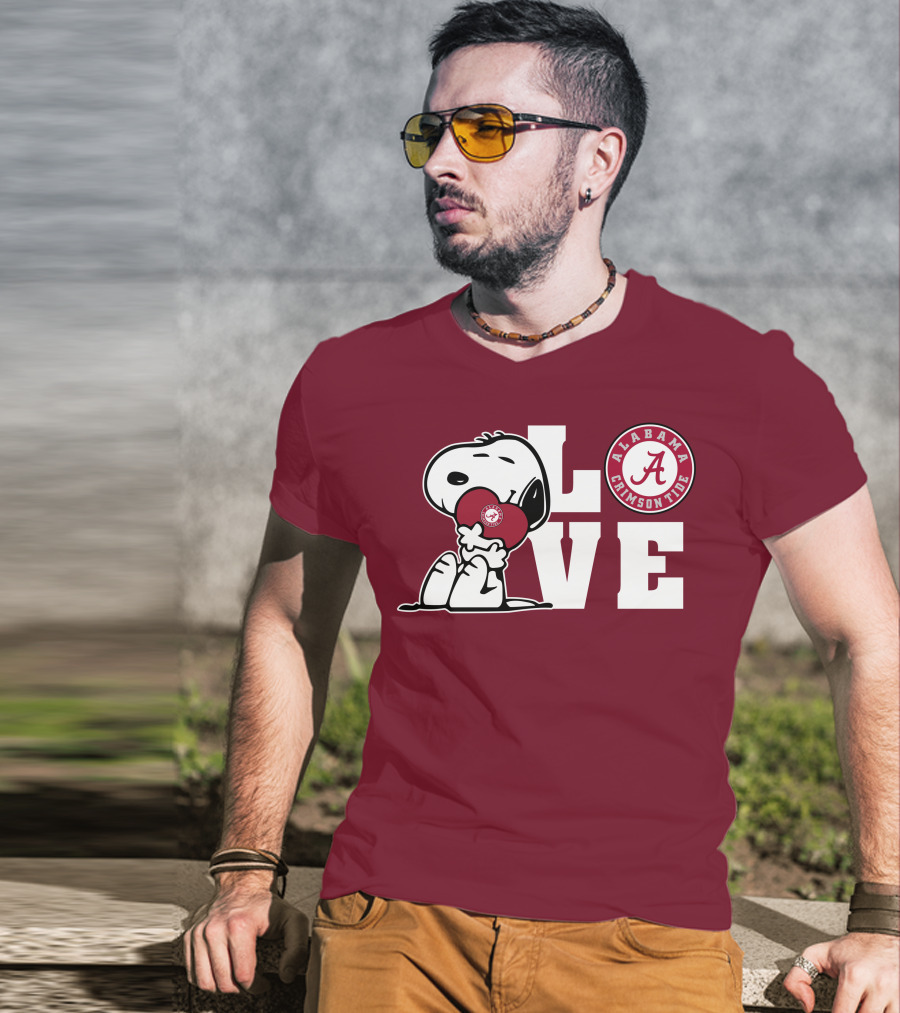 Snoopy Love Alabama Crimson Tide Football T-Shirt