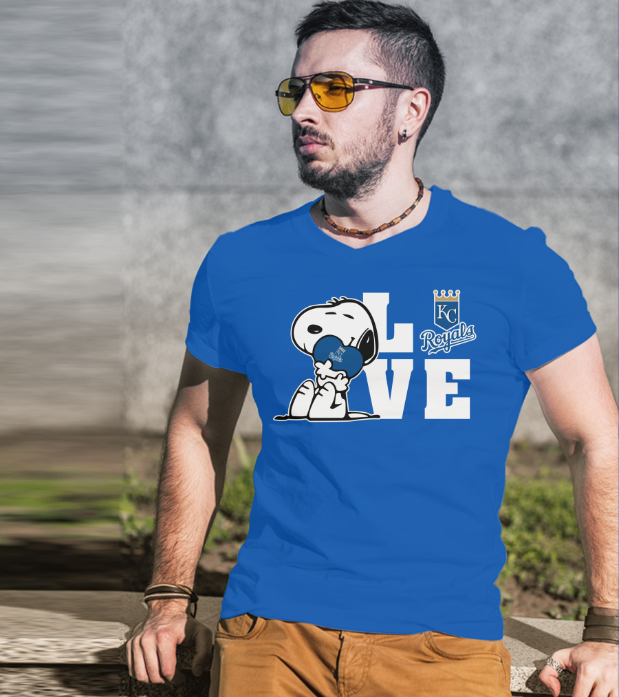 Snoopy Love Kc Royals With Heart T-Shirt