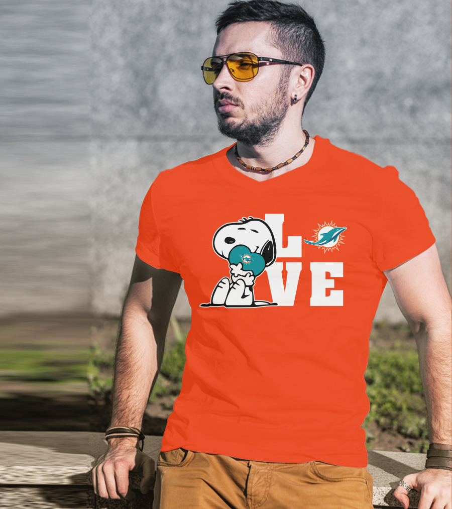 Snoopy Love Miami Dolphins Nfl Football Peanuts Fan T-Shirt