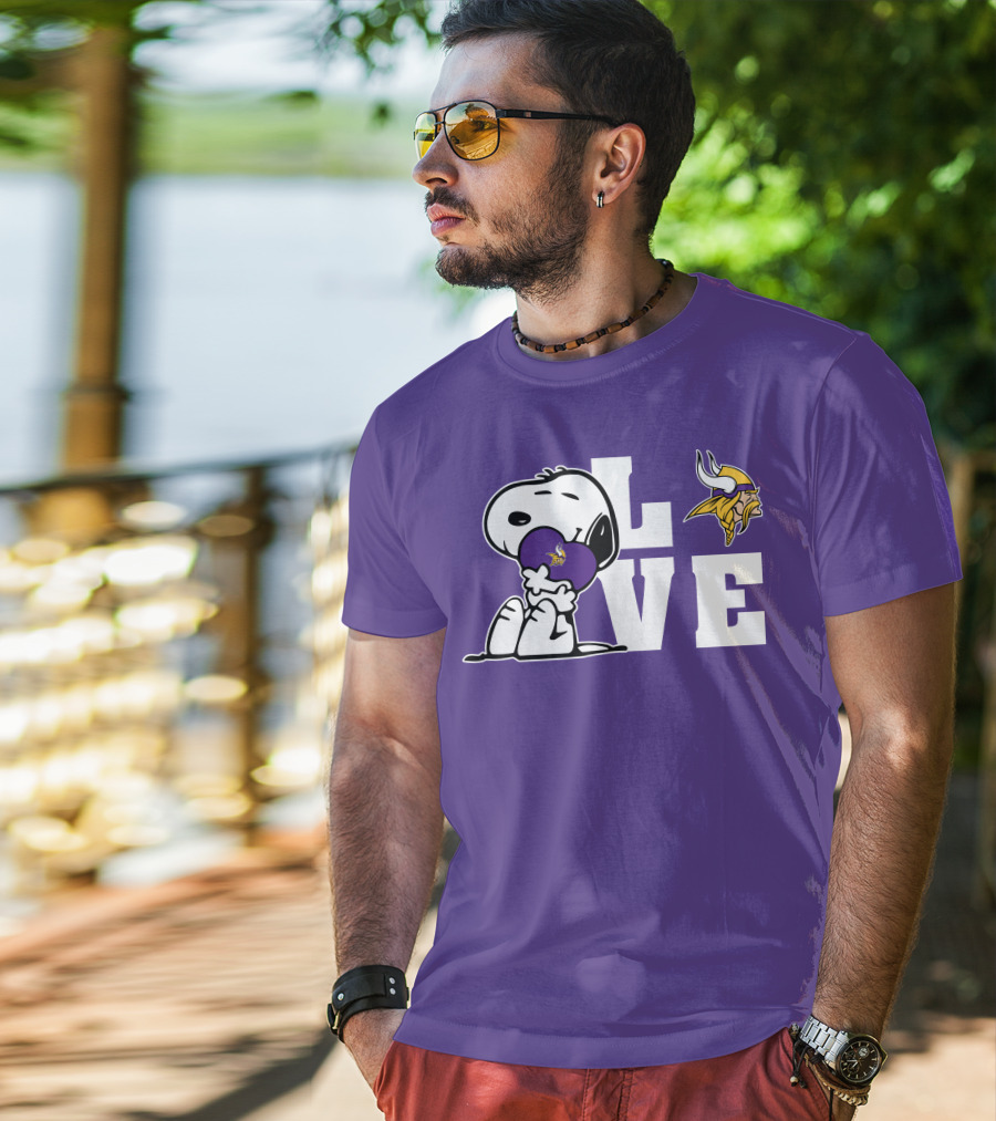 Snoopy Love Minnesota Vikings Logo Heart Hug T-Shirt