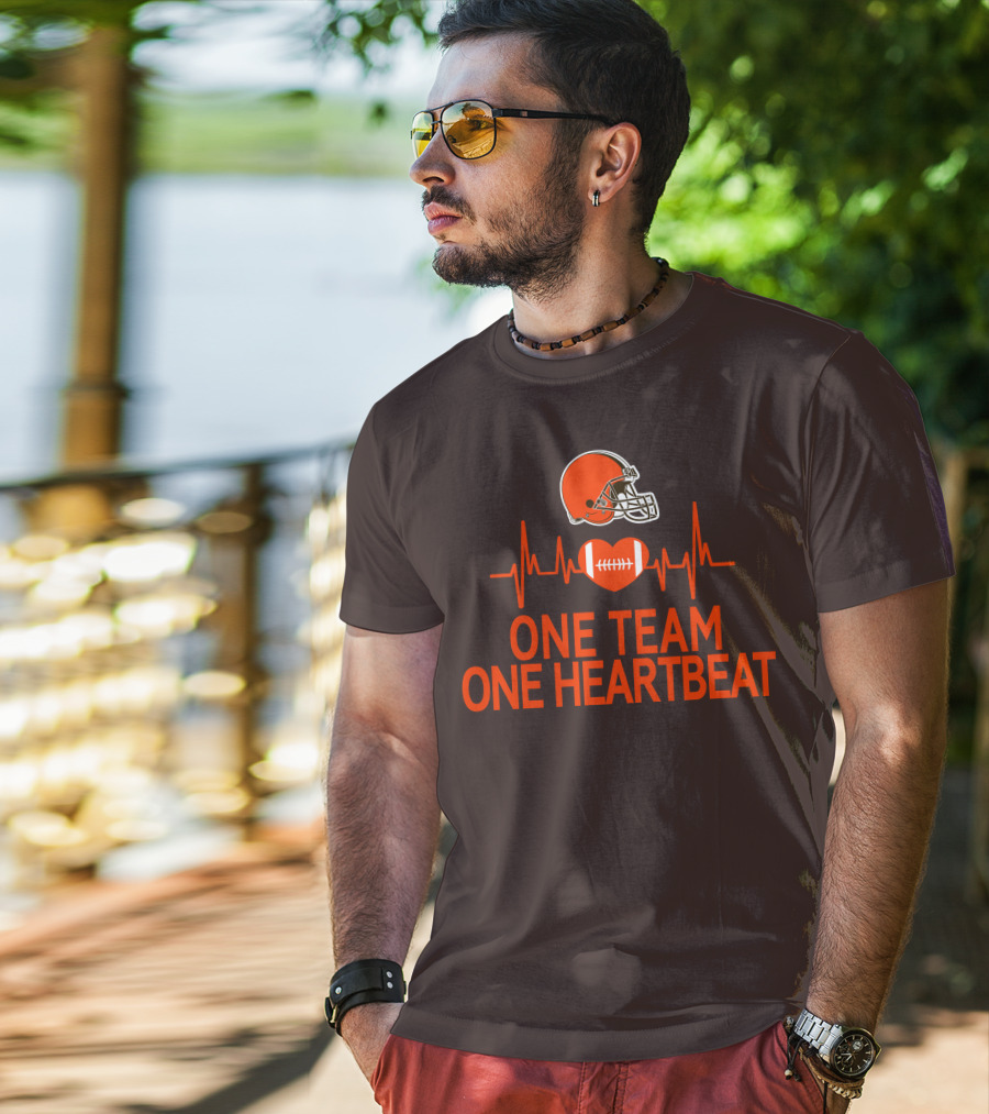 Cleveland Browns Football Helmet One Team One Heartbeat T-Shirt