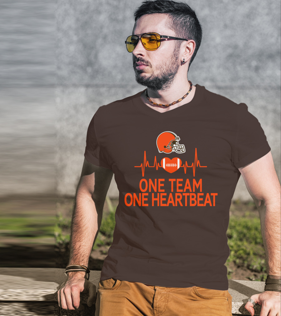 Cleveland Browns Football Helmet One Team One Heartbeat T-Shirt