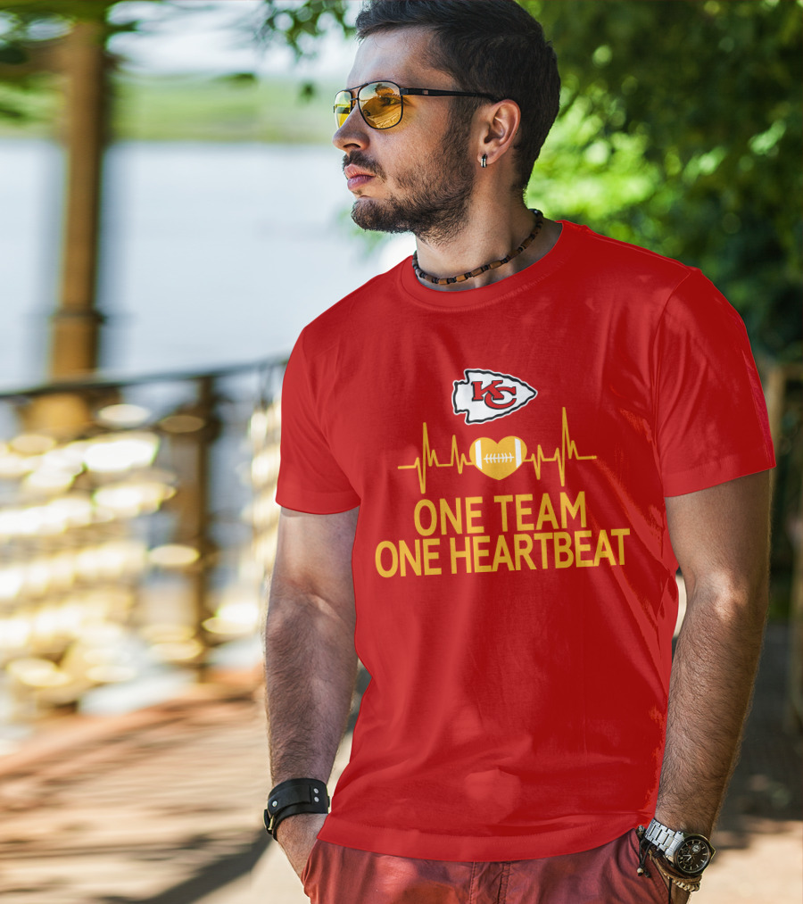 Kansas City Chiefs KC Logo Heartbeat Football One Team One Heartbeat T-Shirt