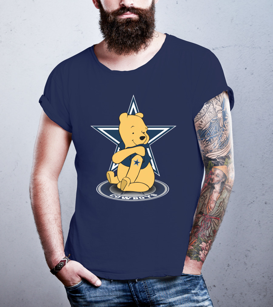 Dallas Cowboys Winnie The Pooh Star Logo Hugging Sitting T-Shirt