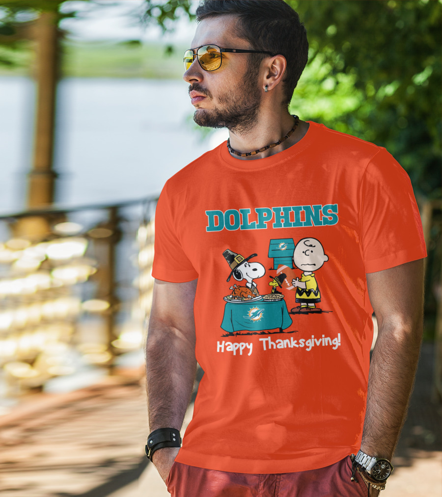 Dolphins Snoopy Charlie Brown Happy Thanksgiving Miami T-Shirt