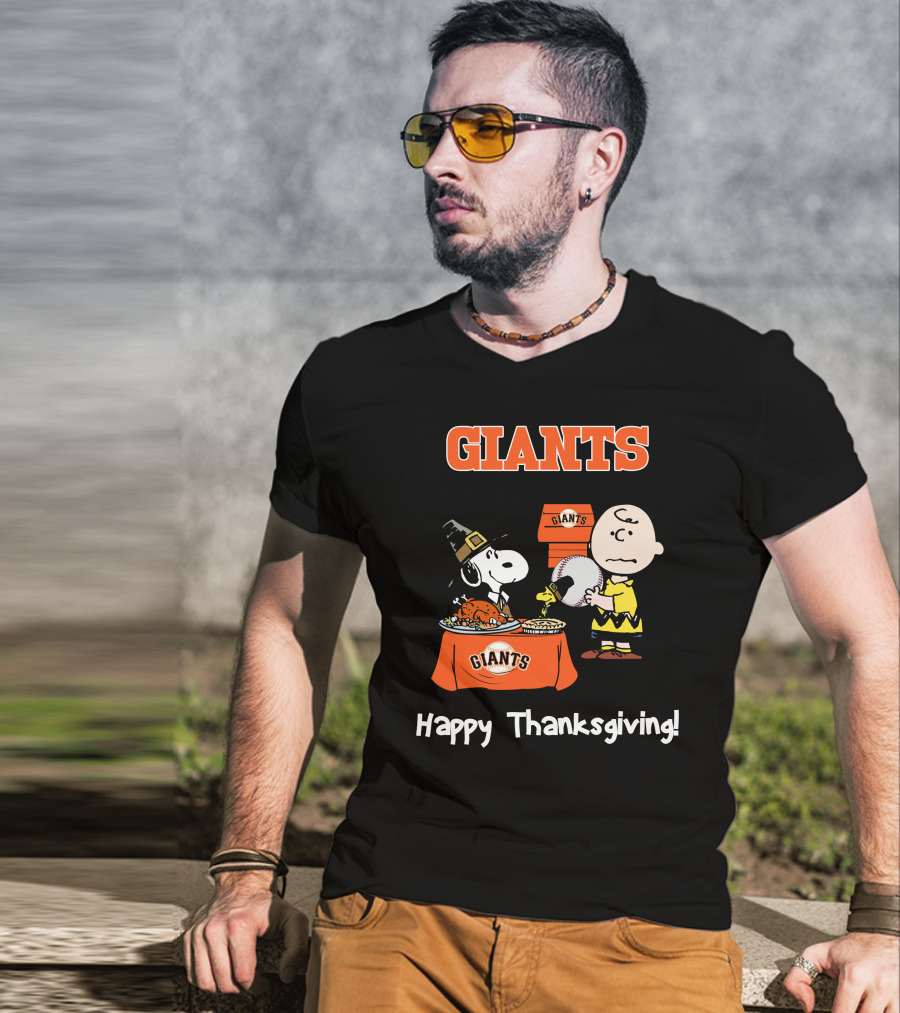 San Francisco Giants Snoopy Charlie Brown Happy Thanksgiving T-Shirt
