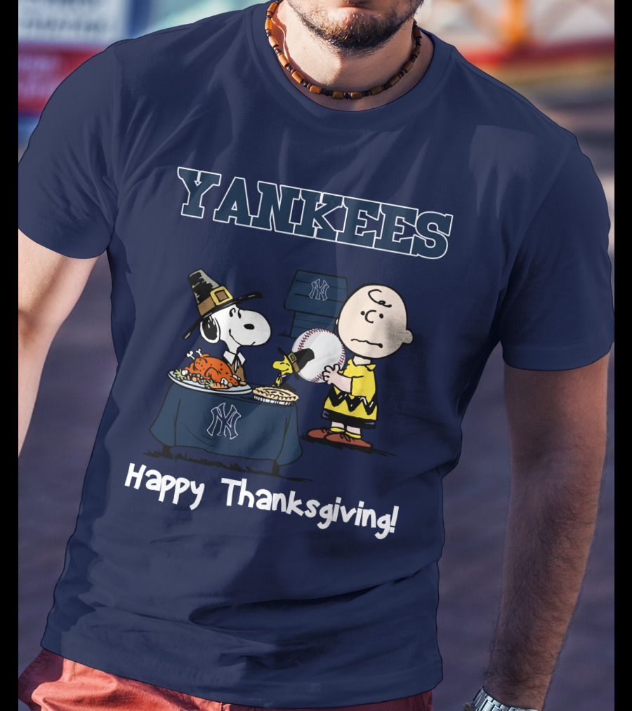 Yankees Snoopy Charlie Brown Happy Thanksgiving T-Shirt