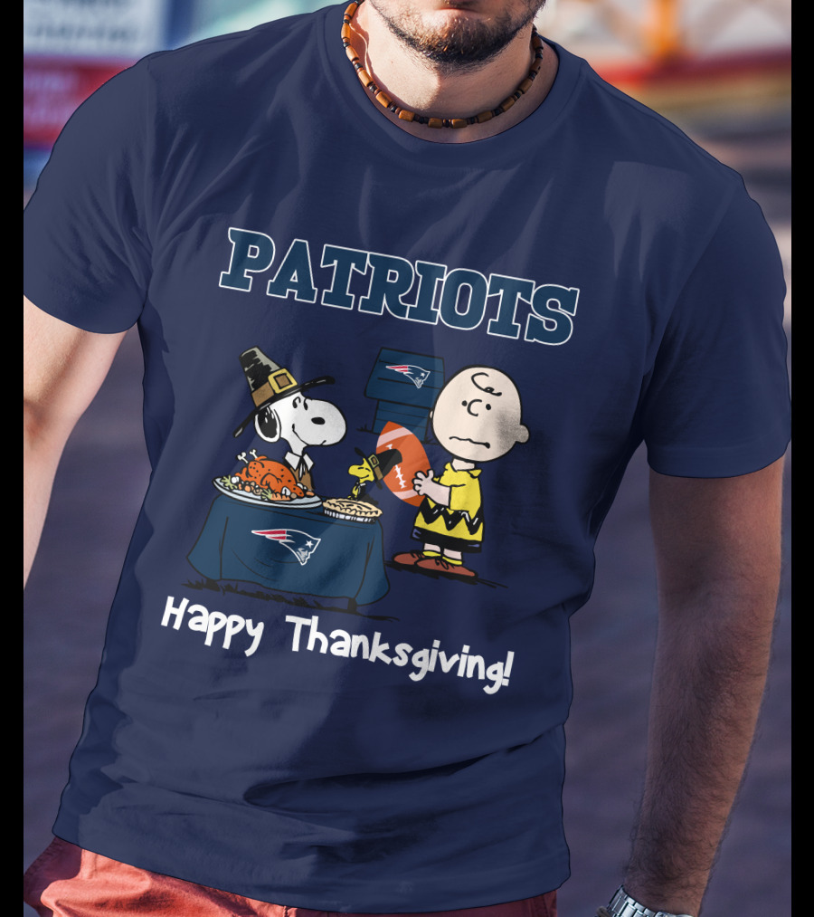 New England Patriots Snoopy Charlie Brown Happy Thanksgiving Football T-Shirt