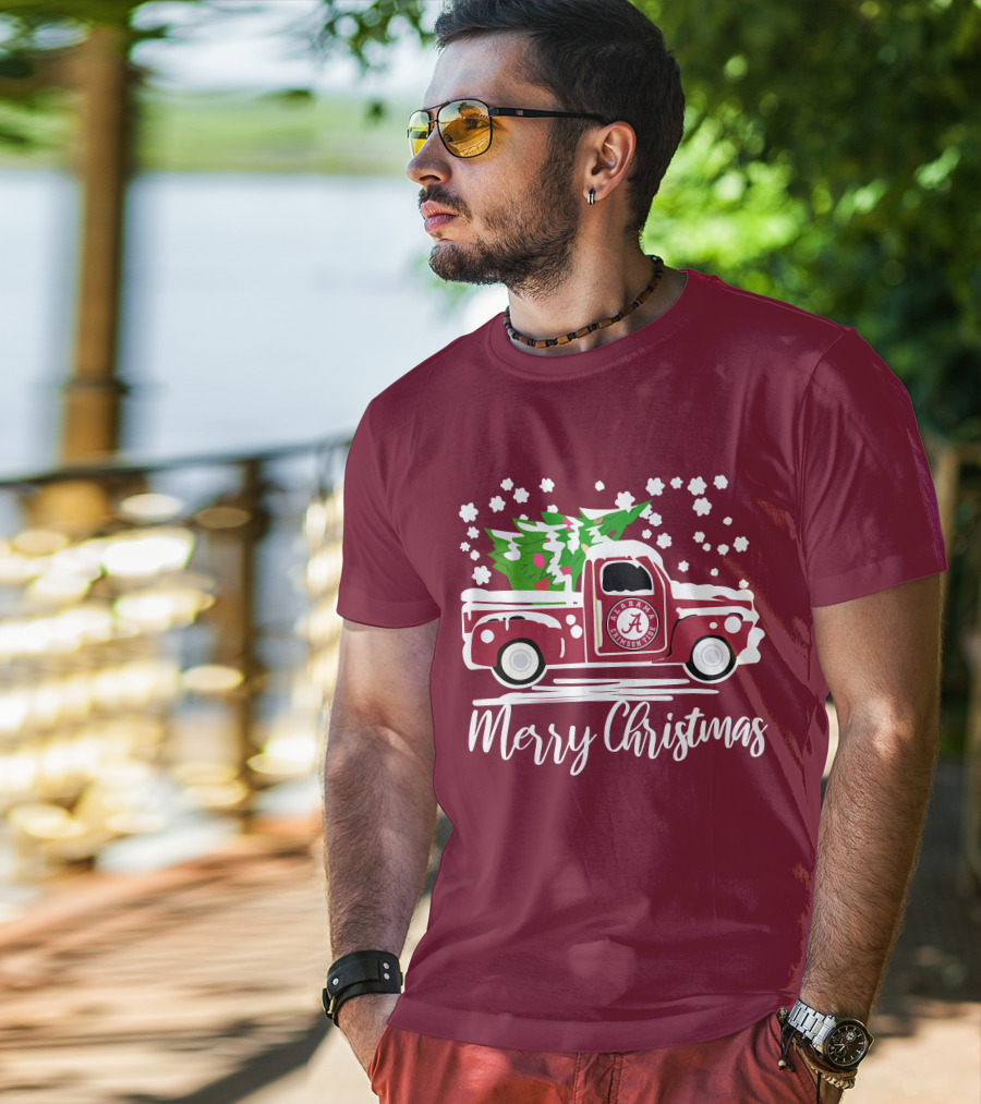 Merry Christmas Alabama Crimson Tide Vintage Truck Snowy Tree T-Shirt