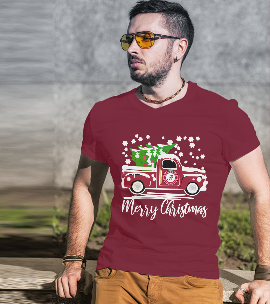 Merry Christmas Alabama Crimson Tide Vintage Truck Snowy Tree T-Shirt