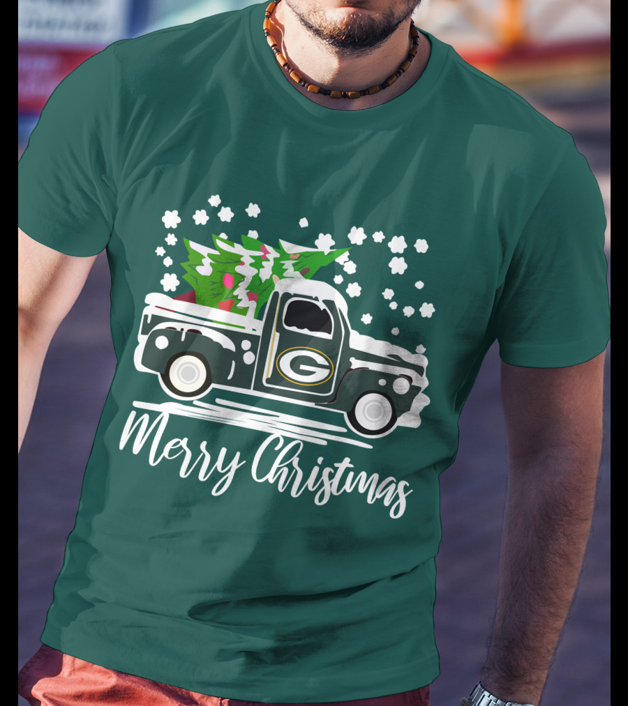 Green Bay Packers Vintage Truck With Christmas Tree Merry Christmas T-Shirt