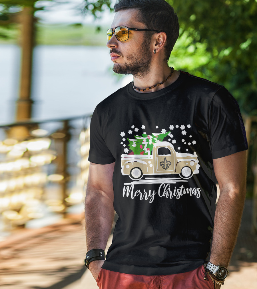 New Orleans Saints Vintage Car Merry Christmas Tree Snowflakes T-Shirt