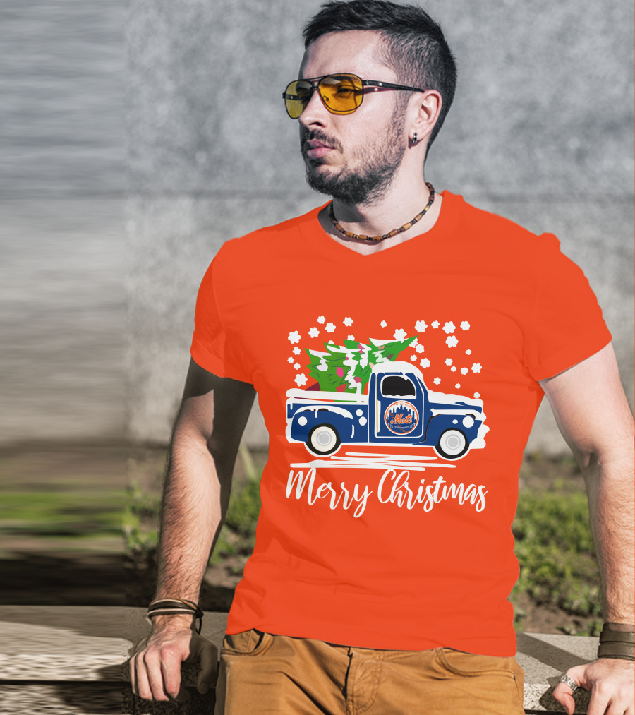 New York Mets Vintage Truck Merry Christmas Snowflakes T-Shirt