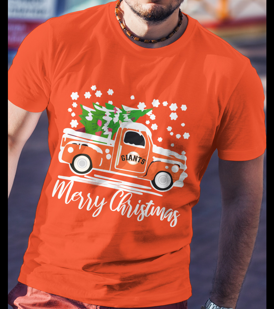 Merry Christmas San Francisco Giants Vintage Car With Snow And Tree T-Shirt