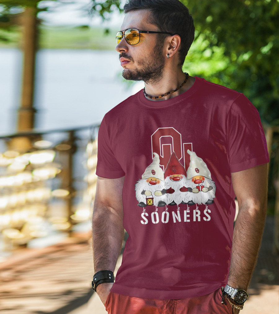 Oklahoma Sooners Christmas Gnomes Happy Holidays T-Shirt