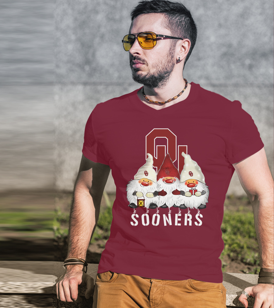 Oklahoma Sooners Christmas Gnomes Happy Holidays T-Shirt