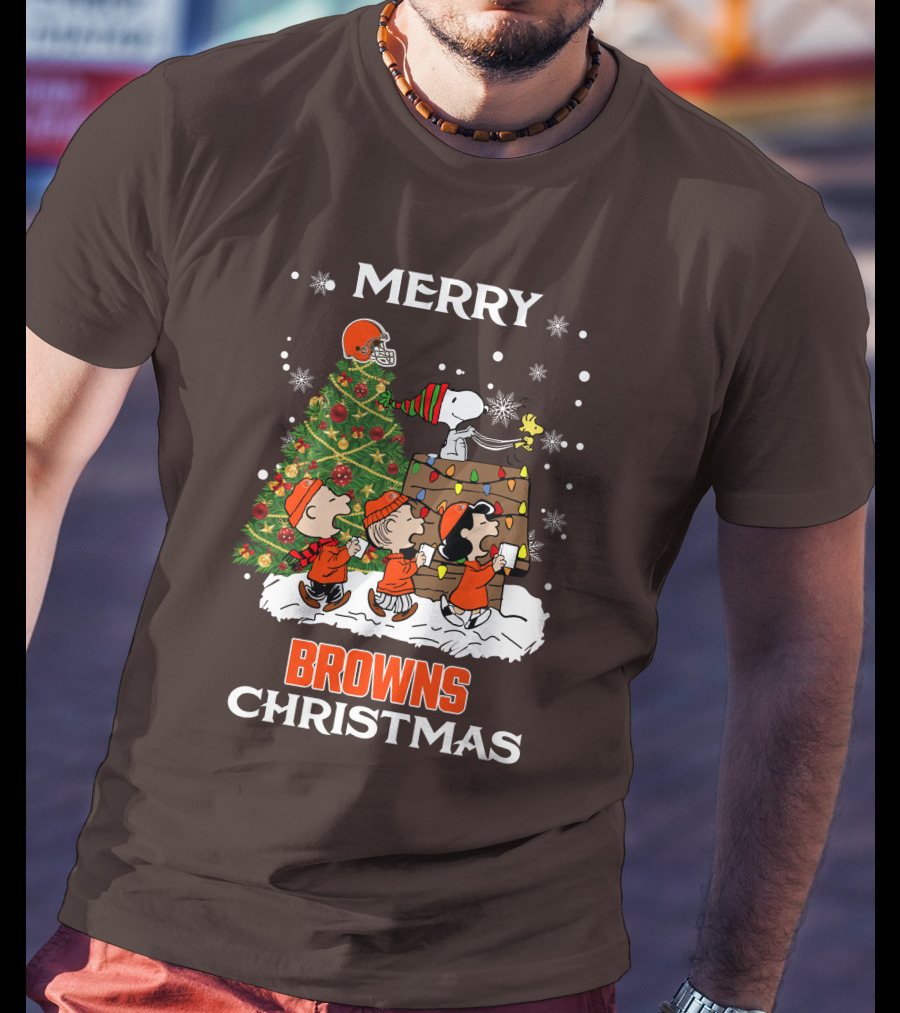 Merry Browns Christmas Peanuts Christmas Tree Celebration T-Shirt