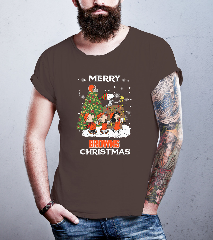 Merry Browns Christmas Peanuts Christmas Tree Celebration T-Shirt
