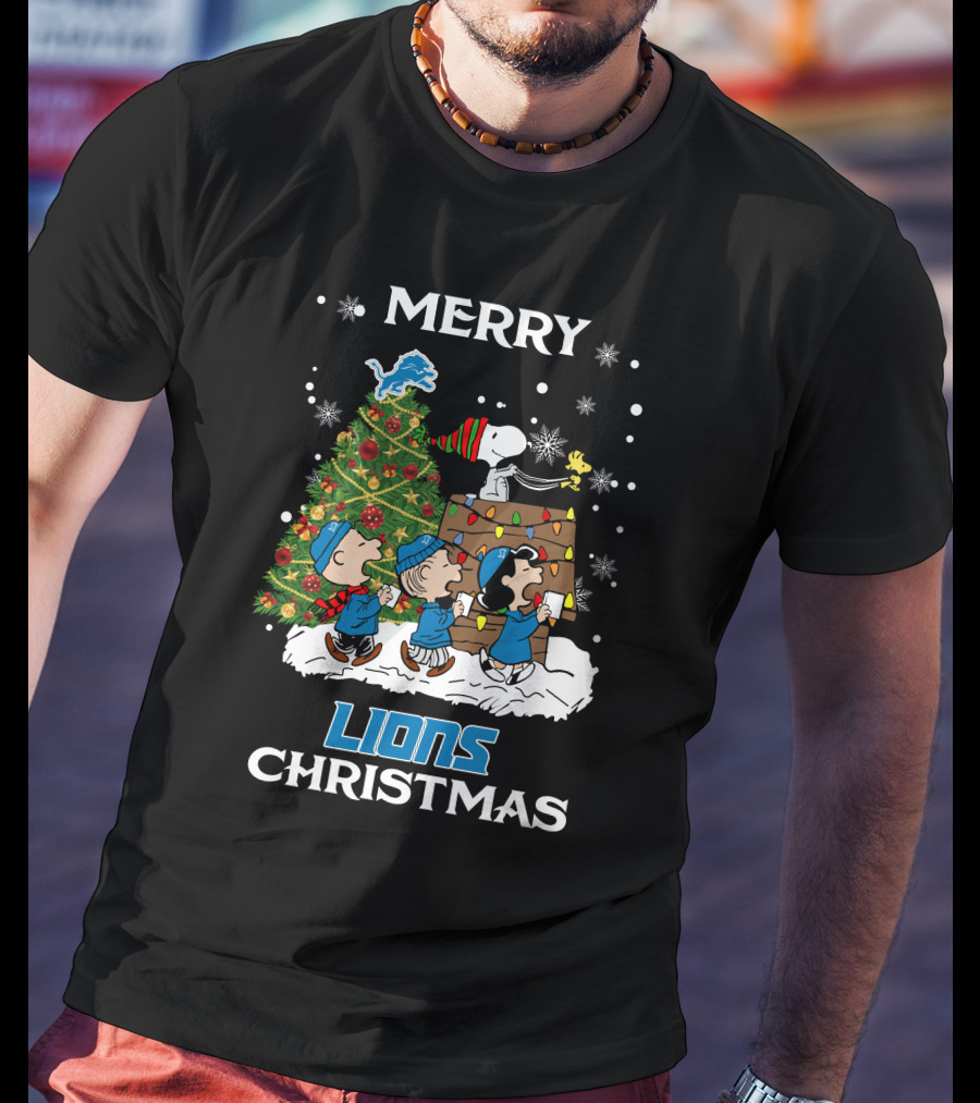 Merry Lions Christmas Detroit Peanuts Tree T-Shirt