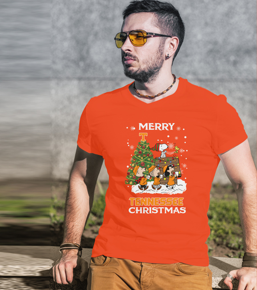 Merry Tennessee Christmas Peanuts Tree With Snoopy And Friends T-Shirt