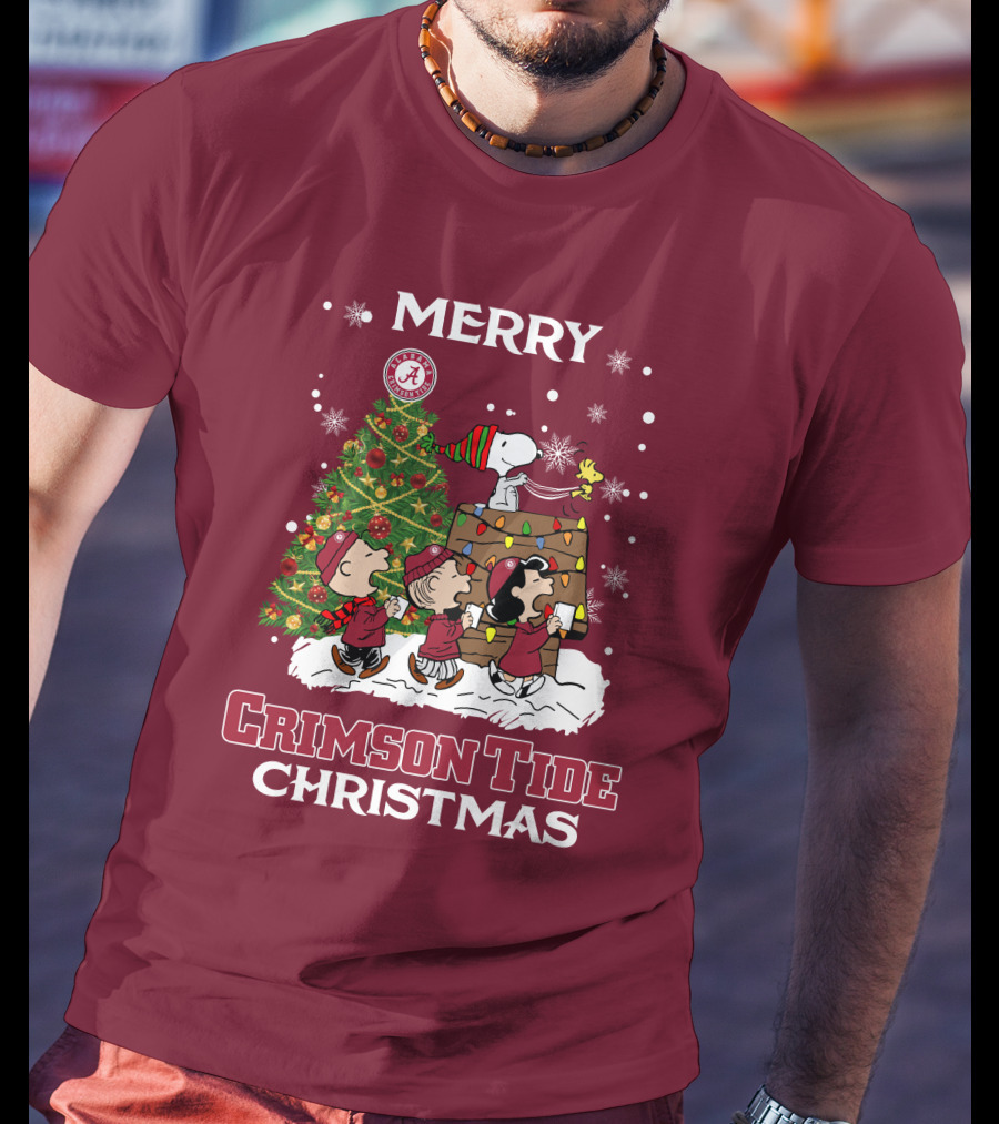 Merry Crimson Tide Christmas Peanuts Alabama Holiday Snowflakes T-Shirt