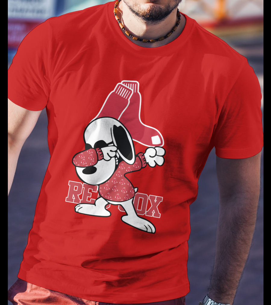 Boston Red Sox Snoopy Dabbing With Red Sox T-Shirt