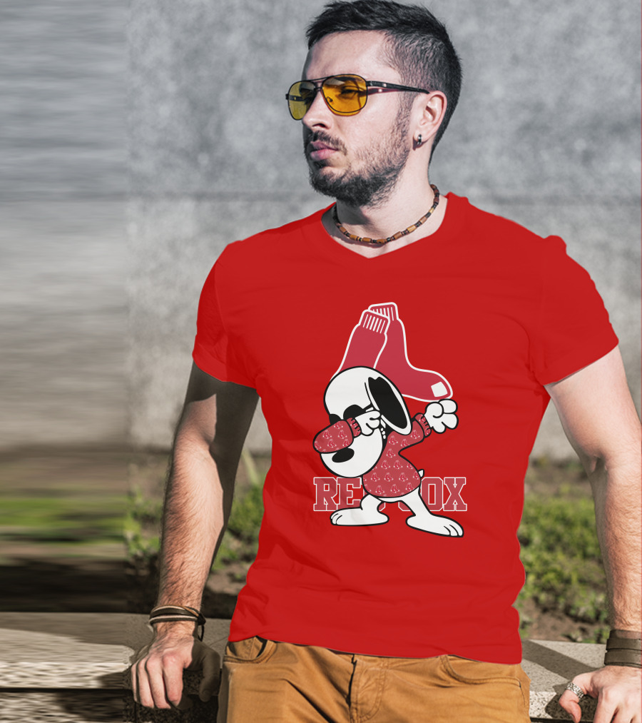 Boston Red Sox Snoopy Dabbing With Red Sox T-Shirt