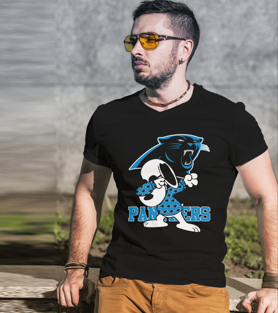 Carolina Panthers Snoopy Dabbing Panthers T-Shirt