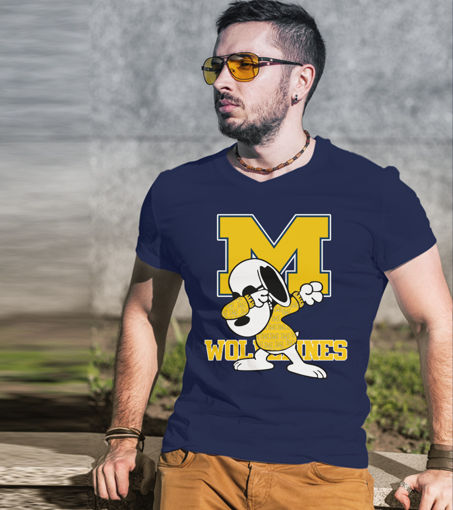 Michigan Wolverines Snoopy Dab With Block M T-Shirt