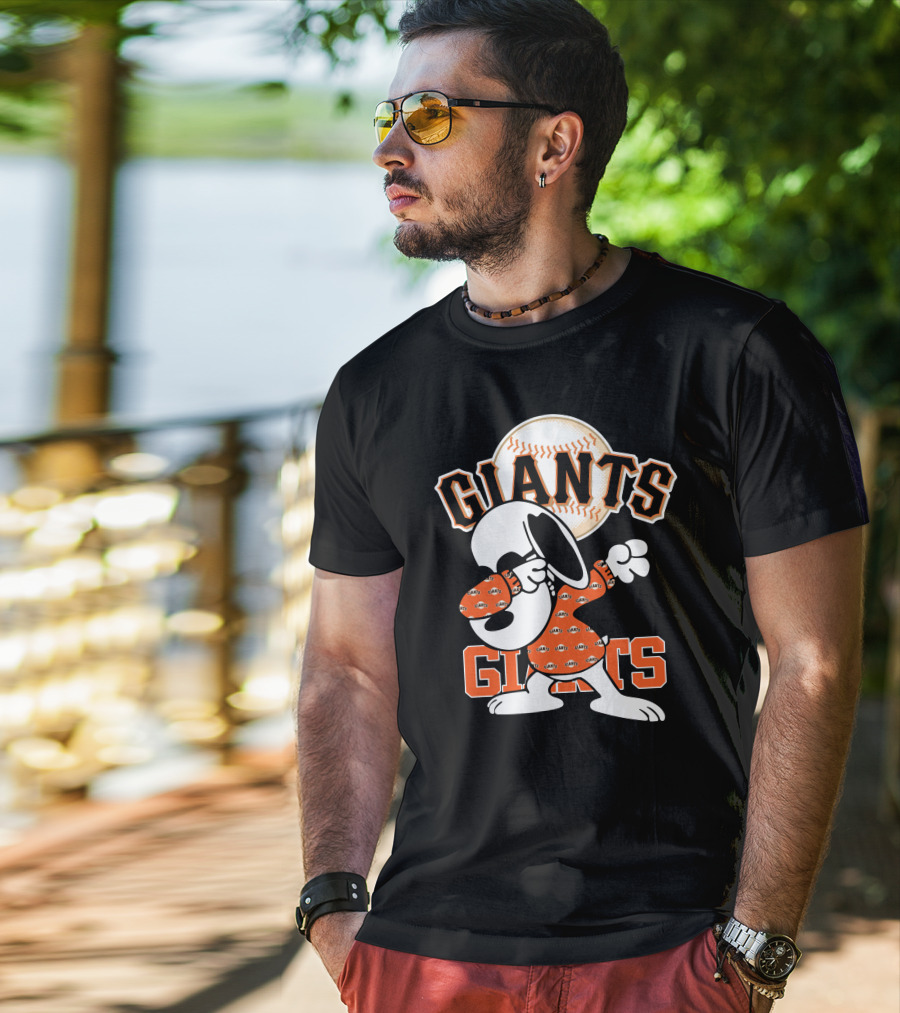 San Francisco Giants Snoopy Dabbing Baseball T-Shirt