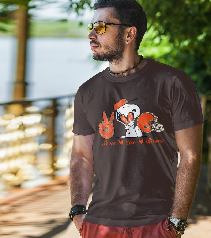 Peace Love Browns Snoopy Cleveland Browns Helmet T-Shirt