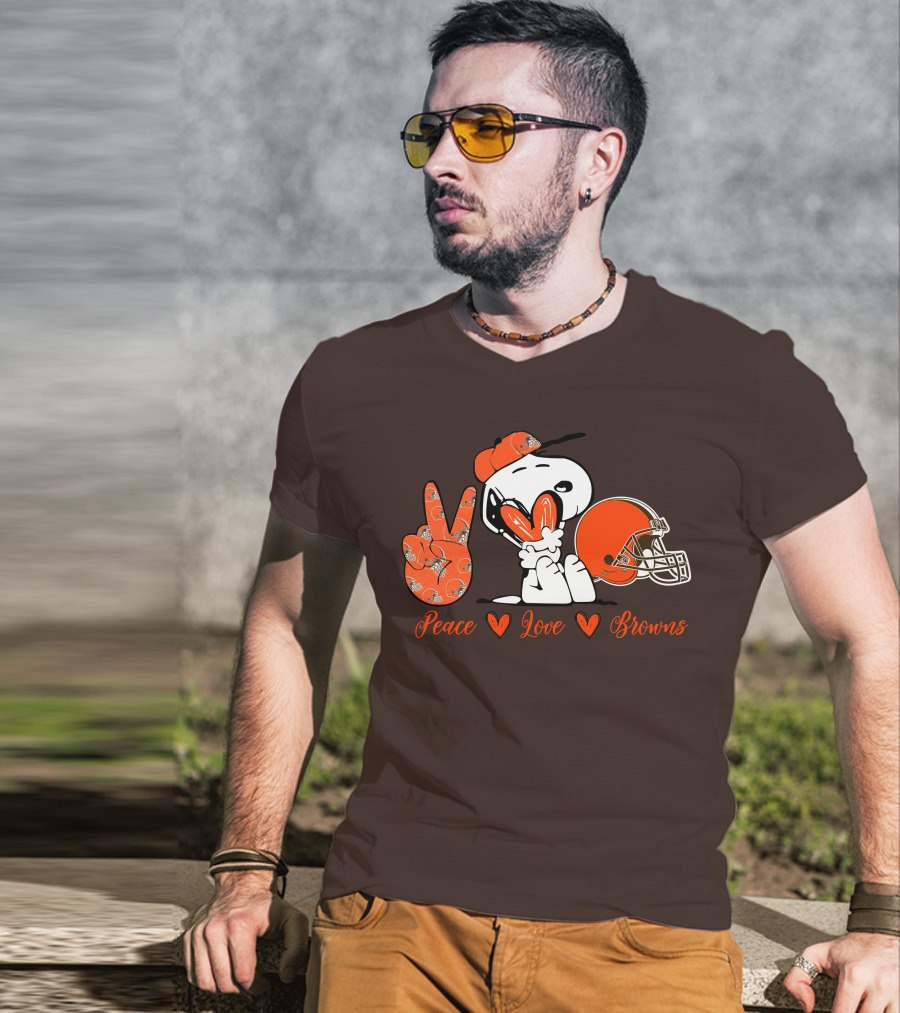Peace Love Browns Snoopy Cleveland Browns Helmet T-Shirt