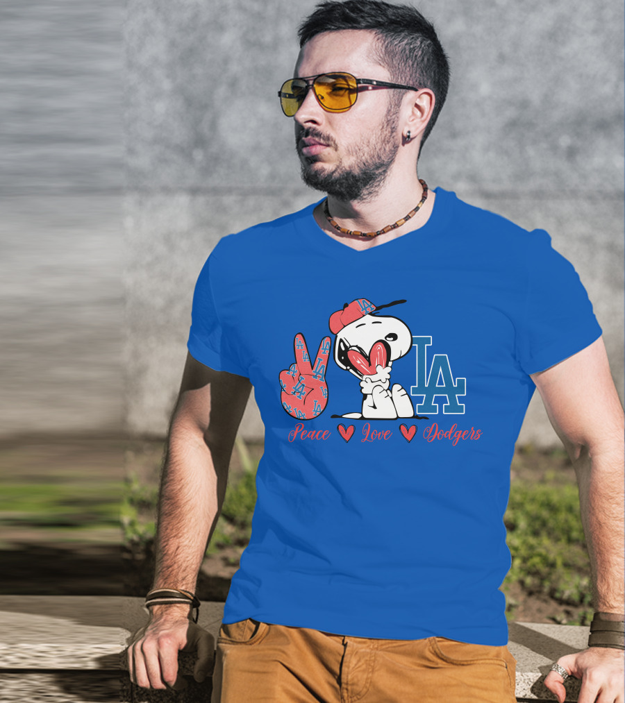 Peace Love Los Angeles Dodgers Snoopy La T-Shirt