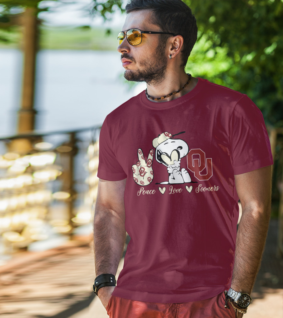 Peace Love Oklahoma Sooners Snoopy Ou T-Shirt