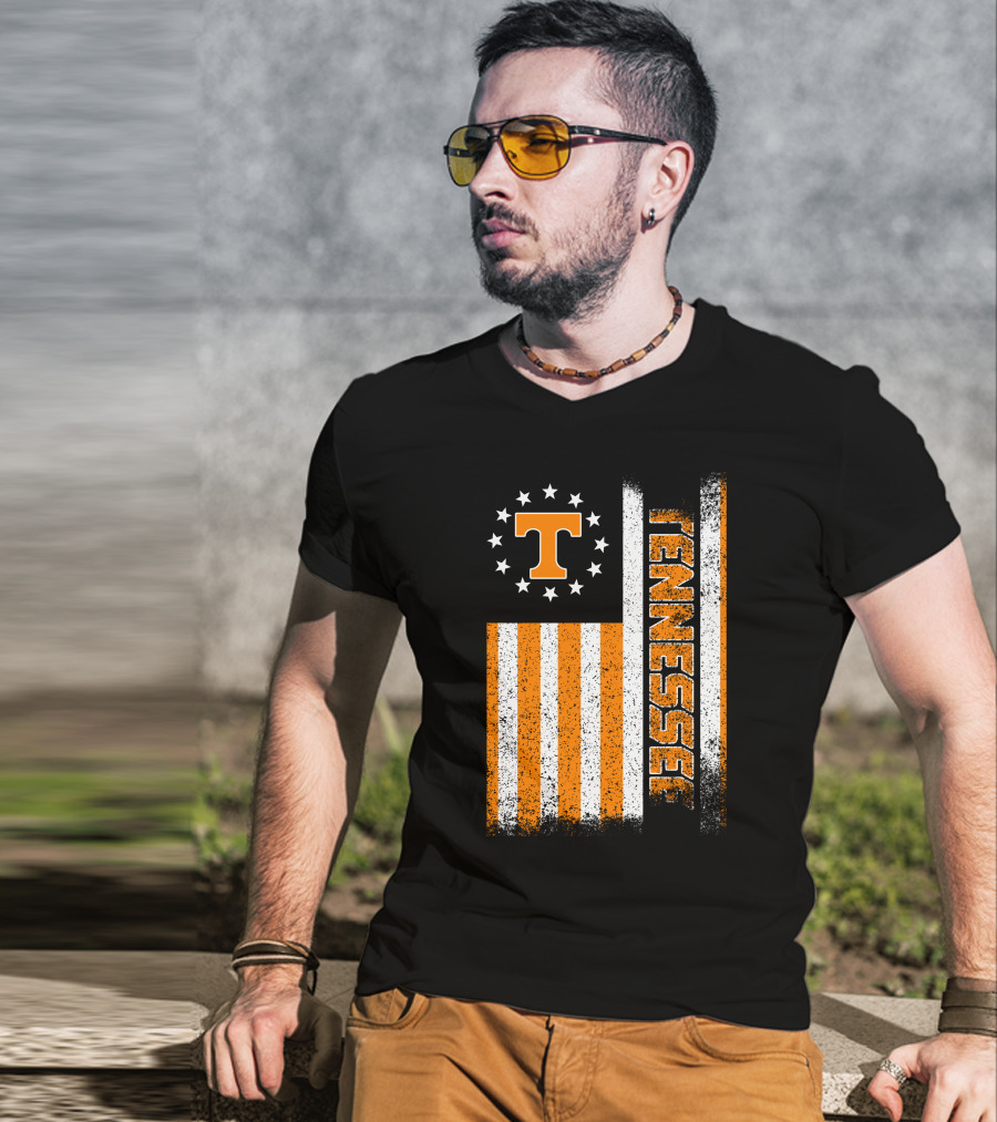 Tennessee Volunteers American Flag Stars And Stripes Vintage Look T-Shirt