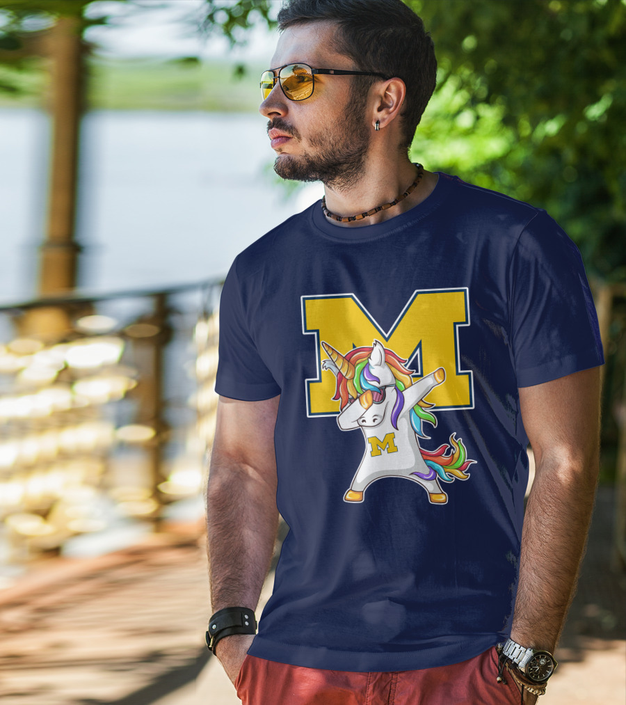 Michigan Wolverines Unicorn Dabbing M T-Shirt