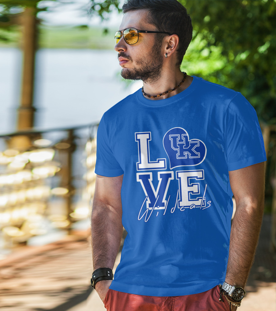 LOVE Kentucky Wildcats UK Heart Wildcats T-Shirt