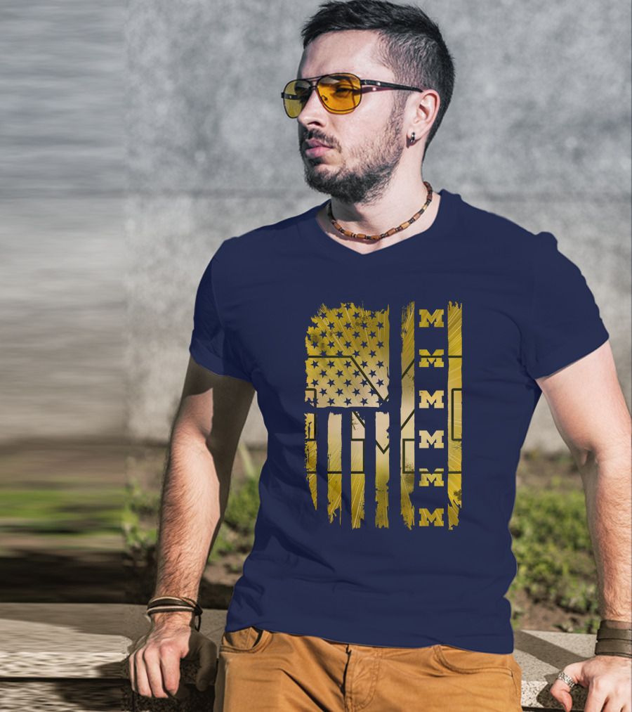 Michigan Wolverines M American Flag T-Shirt