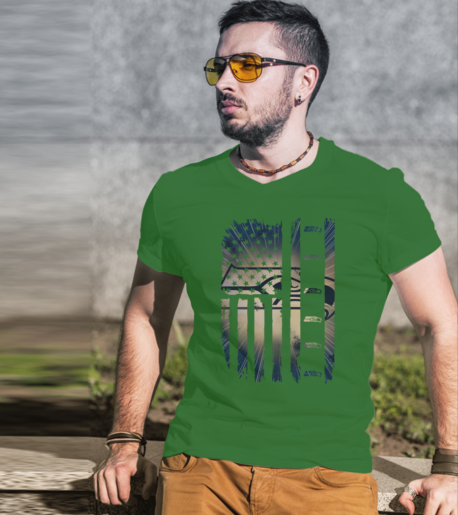 Seattle Seahawks American Flag Distressed Vintage T-Shirt